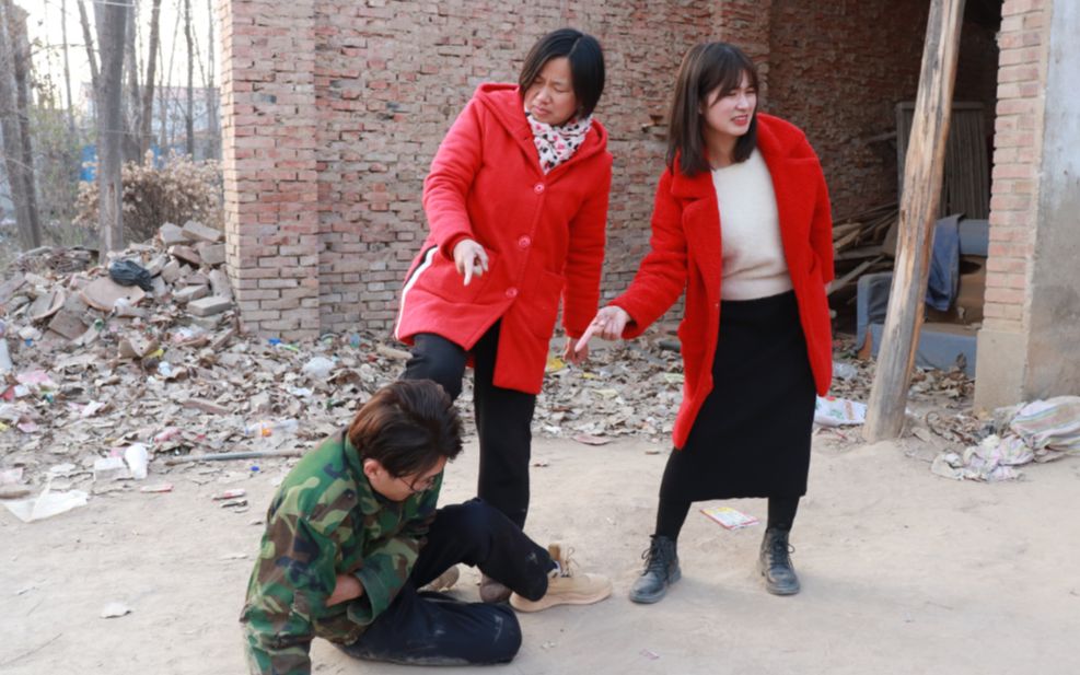 丈母娘欺负上门女婿,联合女儿将他打成残废,幸亏有个哥哥