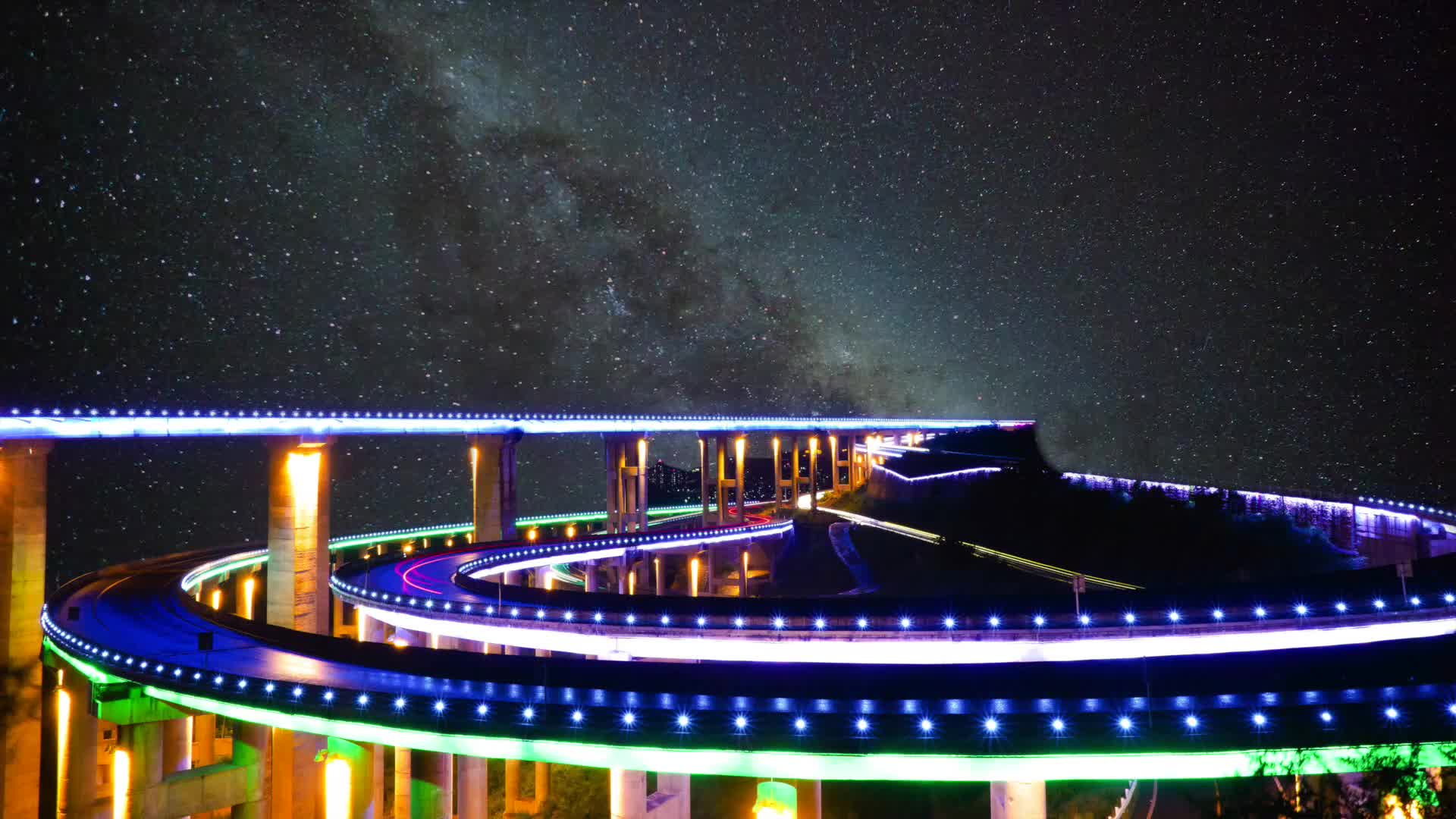 贵州毕节毕威高速赫章互通高架桥夜间星空_哔哩哔哩 (゜-゜)つロ 干杯