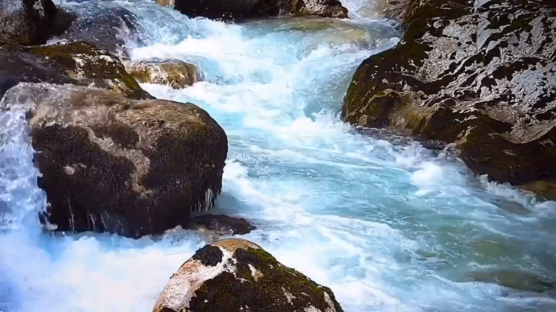 行走于山川河流之间,感受大自然