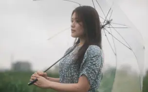 下载视频: 松下 Lumix S1 在雨中 肖像视频 Gloria