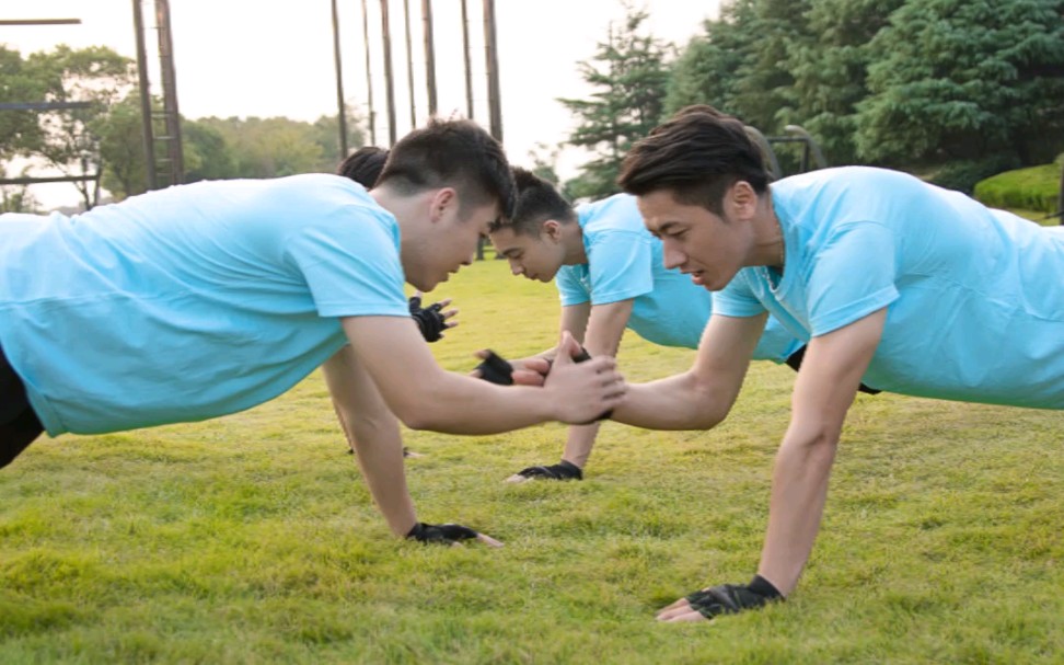 宁波减肥加户外拓展训练营健身徒步减肥团建户外游泳篝火晚会