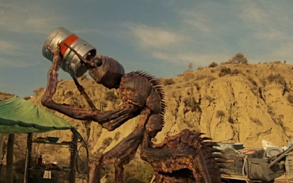 奶酪巨型蚂蚁酷爱喝啤酒可每次一喝酒就得拿人类当下酒菜