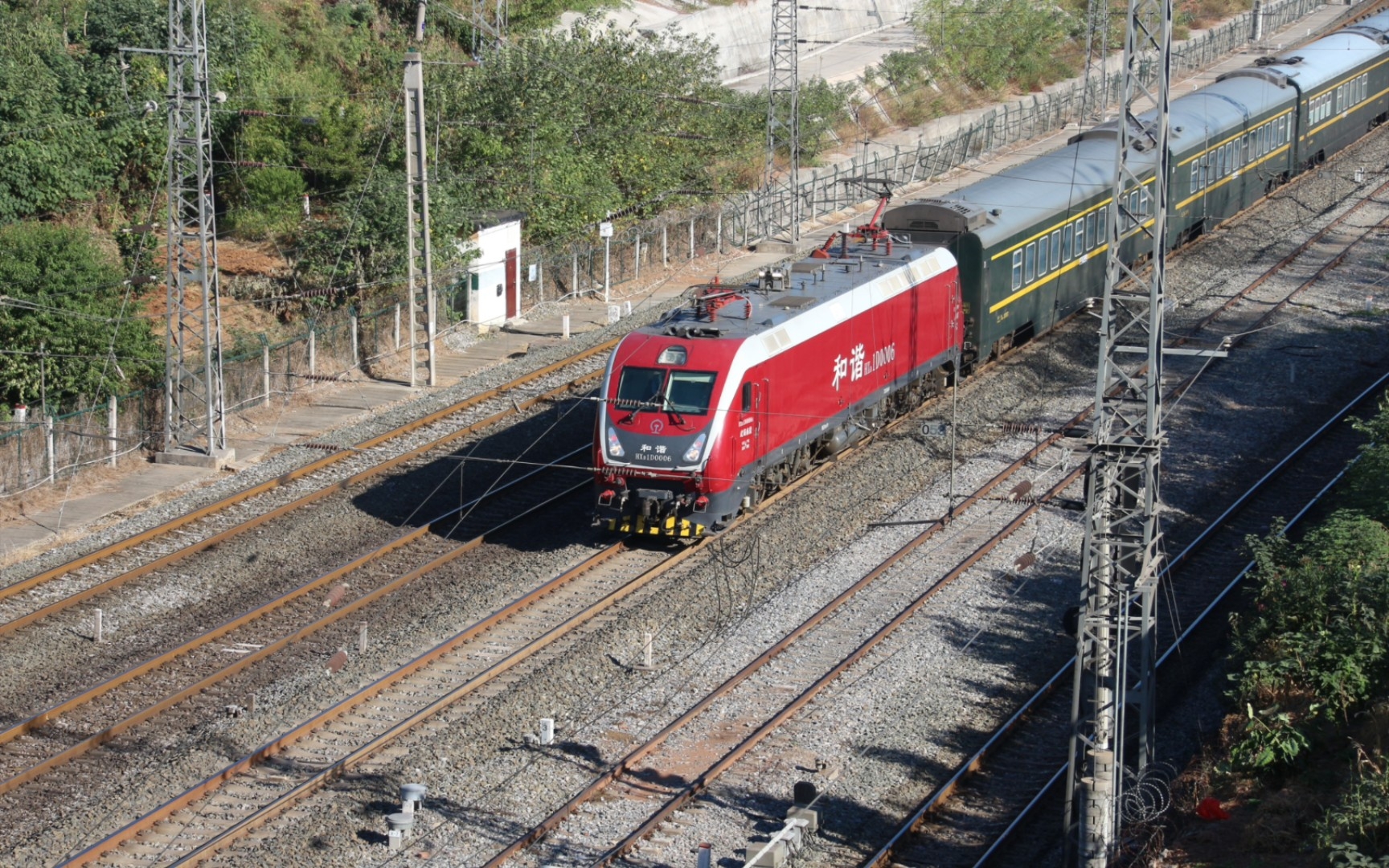 [中国铁路]武局南段hxd1d-0006牵引客车z333次深圳东～成都东