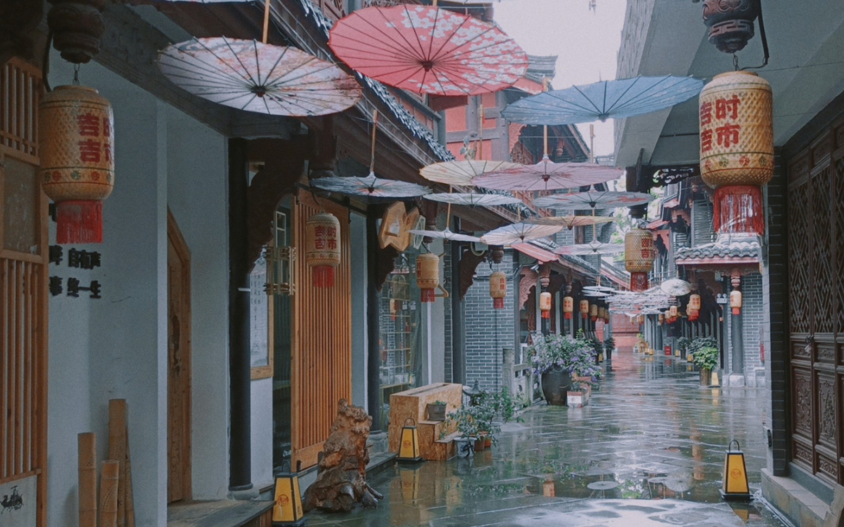 [图]【烟雨朦胧】雨巷，繁华