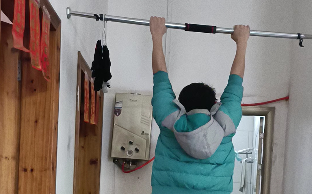 吊单杠 B站