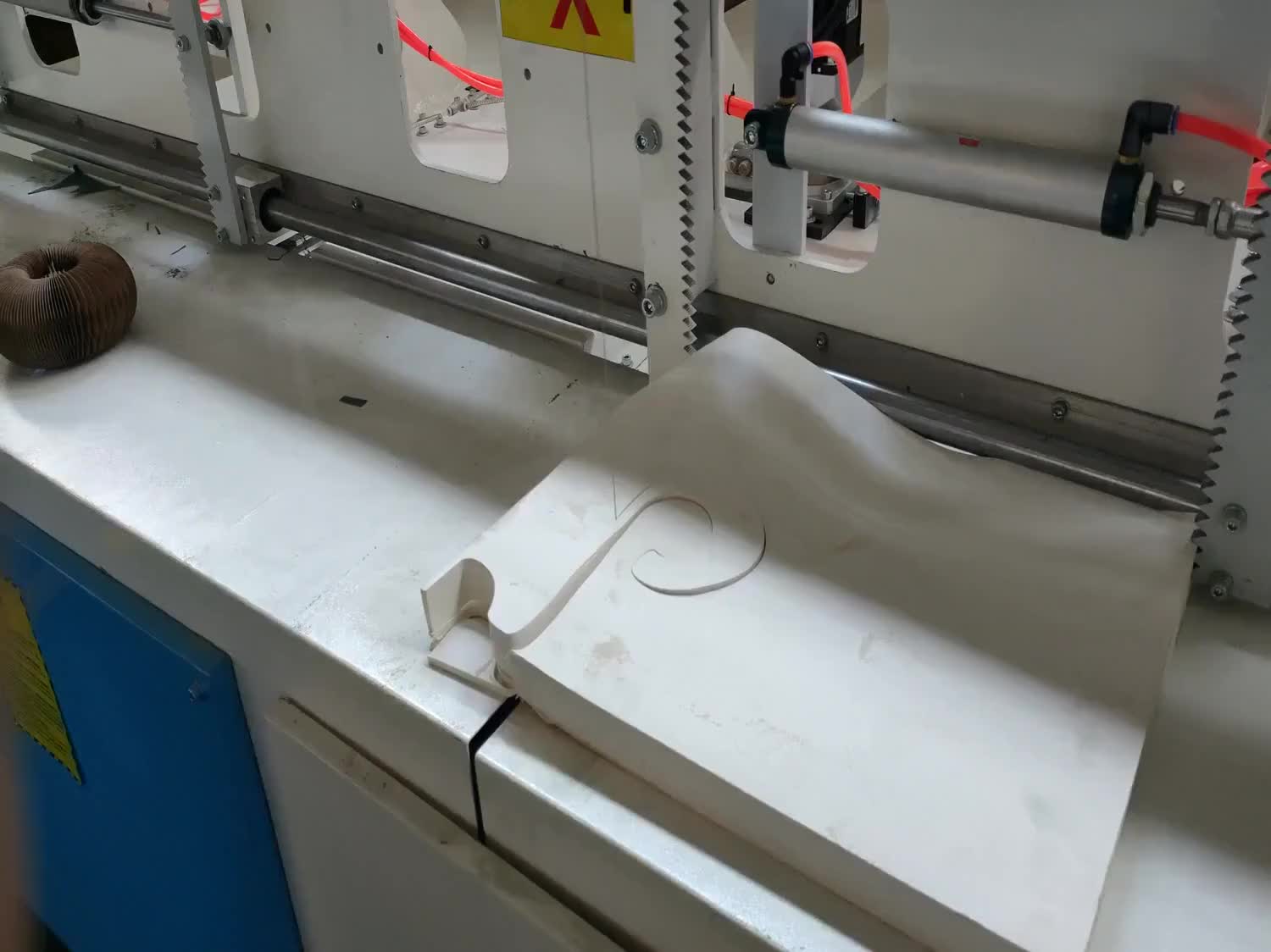 风琴纸猫抓板切割设备 风琴纸切割机器 (21)