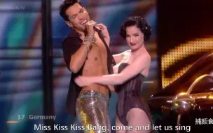 Скачать видео: Dita Von Teese助演《Miss Kiss Kiss Bang》live