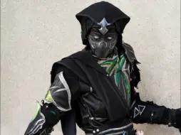 Video herunterladen: 【真人快打1Cos】怒影赛波特-避寒Noob Saibot