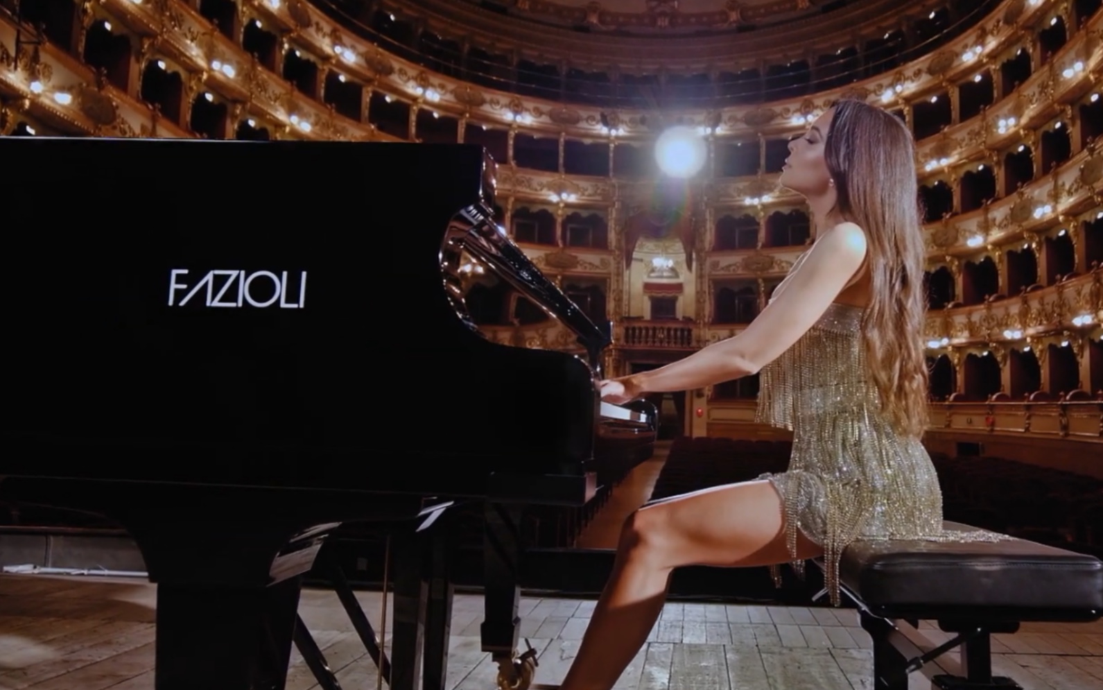李斯特钟lolaastanova钢琴lacampanellalisztofficialvideopiano