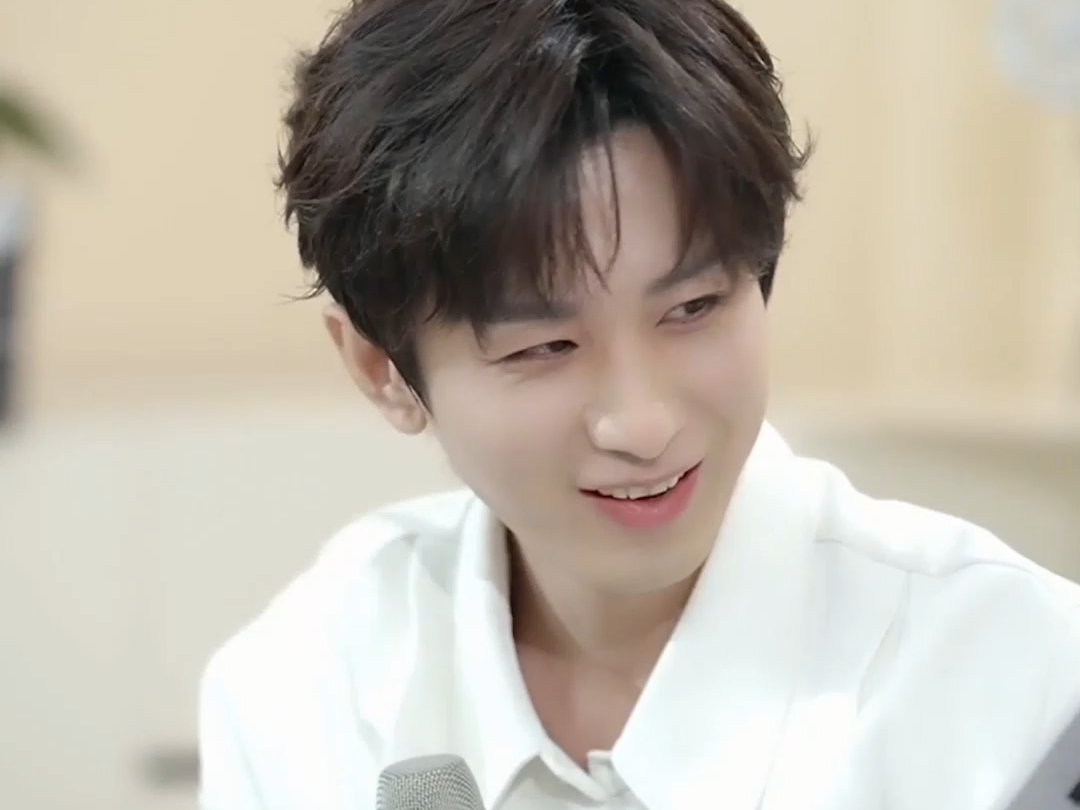 成毅听到傅诗淇是成毅女朋友的反应