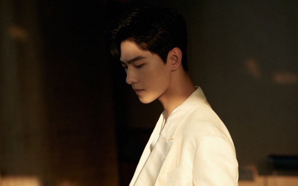 【杨洋】2020南京星光大赏---蓝色是最浪漫的代名词_哔哩哔哩 (゜-゜)