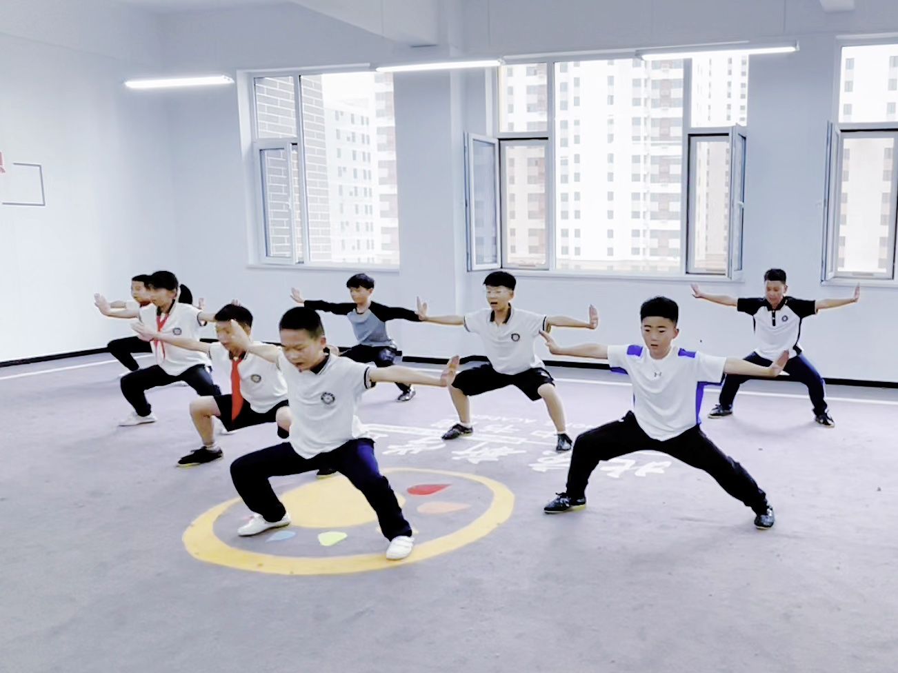 扬我中华魂 展我武术风———北京新学道武术社团日常记录