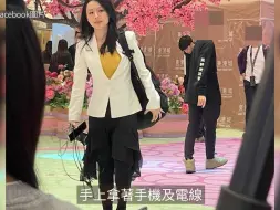 Download Video: TVB新闻女神林婷婷生图曝光靓到连途人都回头望　网民：人比花娇｜新闻主播｜林婷婷