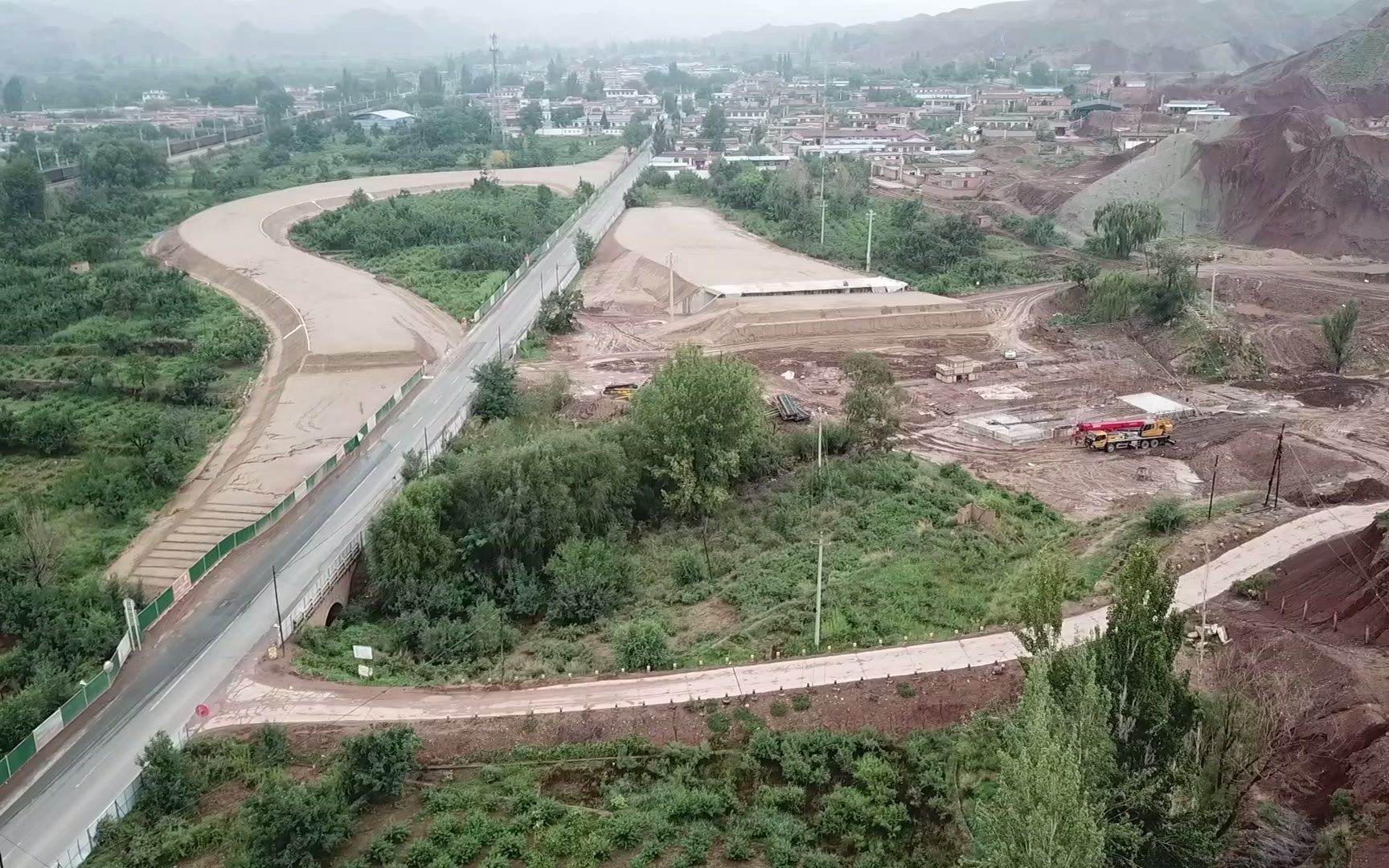 [图]傅苦公路苦水新屯川段建设