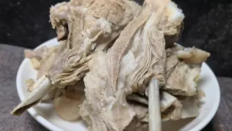 炖羊肉切记乱放调料，做错毁一锅，教你正确做法，汤浓肉鲜无膻味