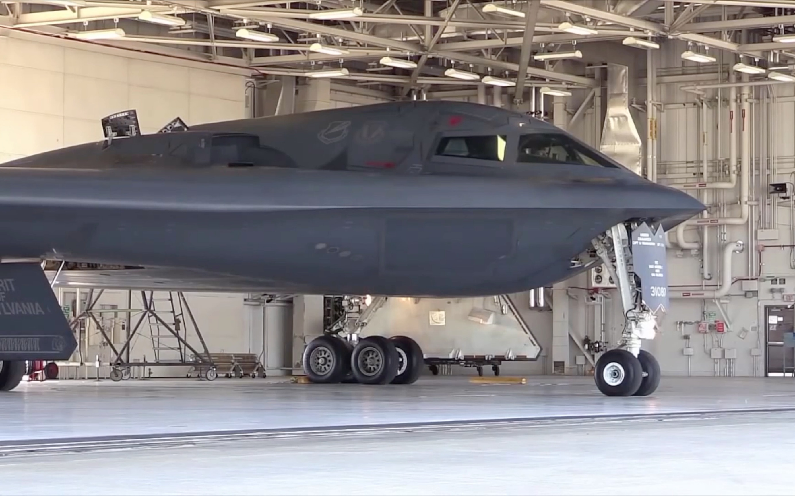 最实拍!同温层空中堡垒b2幽灵船!