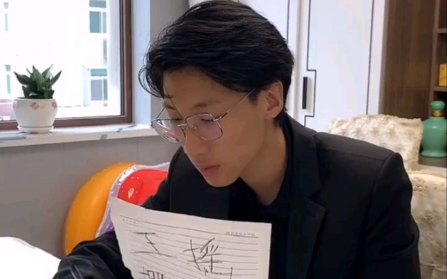 王摇摆不是电棍也不是otto接到广告惹