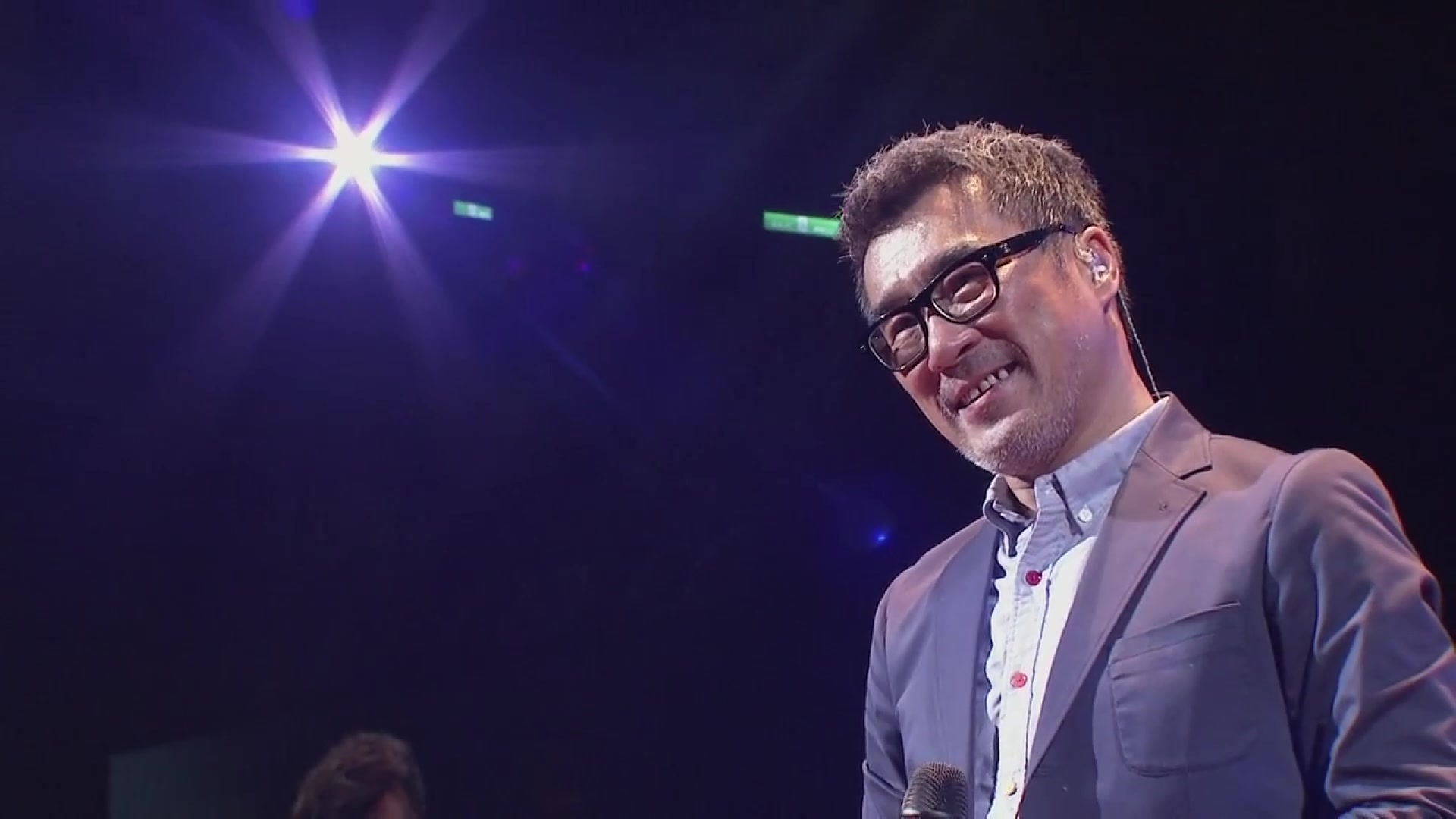 李宗盛经典歌曲《飞》 明天要飞去没有你的地方