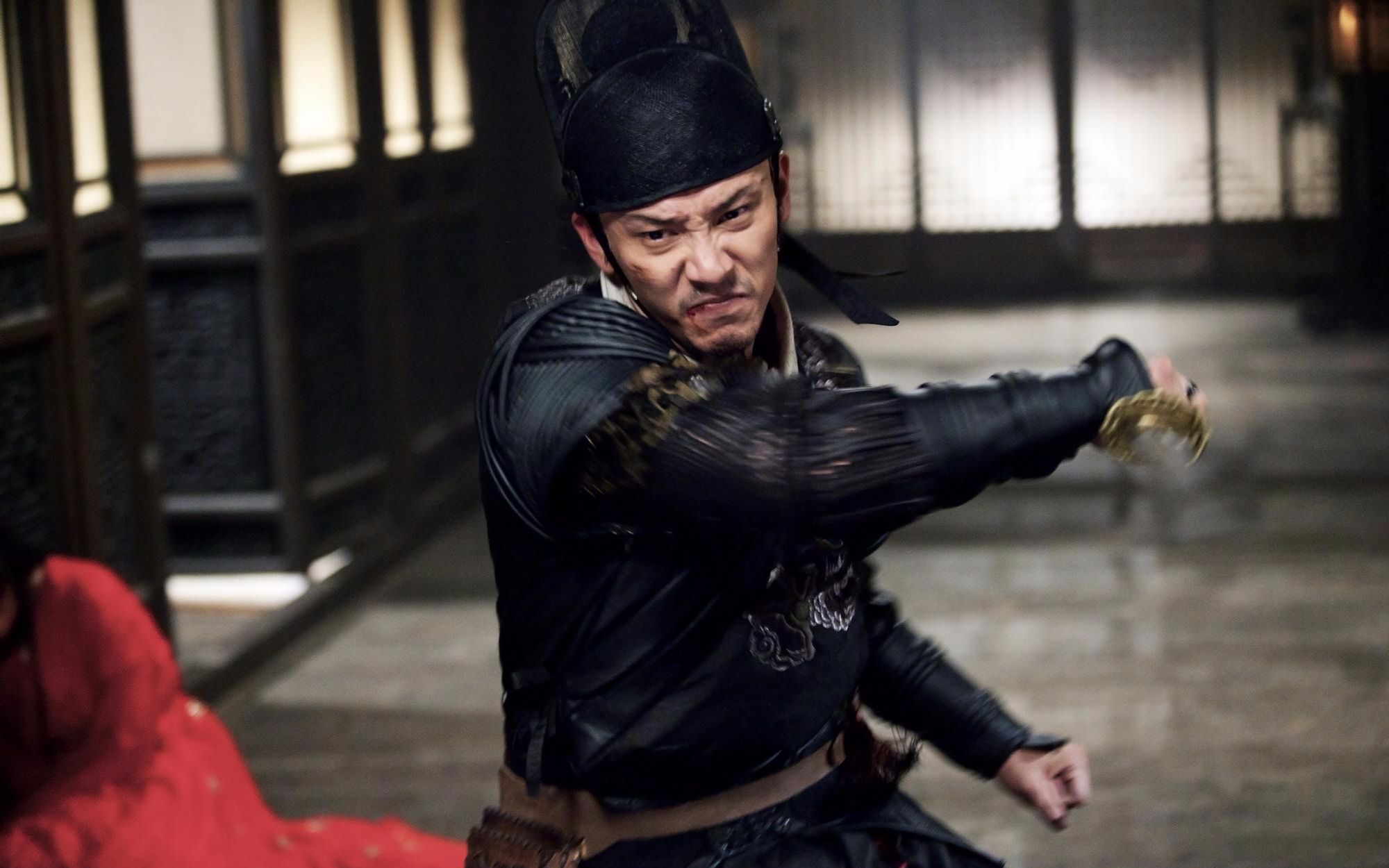 收藏 -- -- 该片讲述了明末崇祯年间,锦衣卫三兄弟奉命追杀魏忠贤