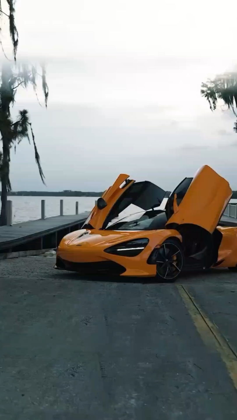 快来开走你的梦想超跑迈凯伦gt