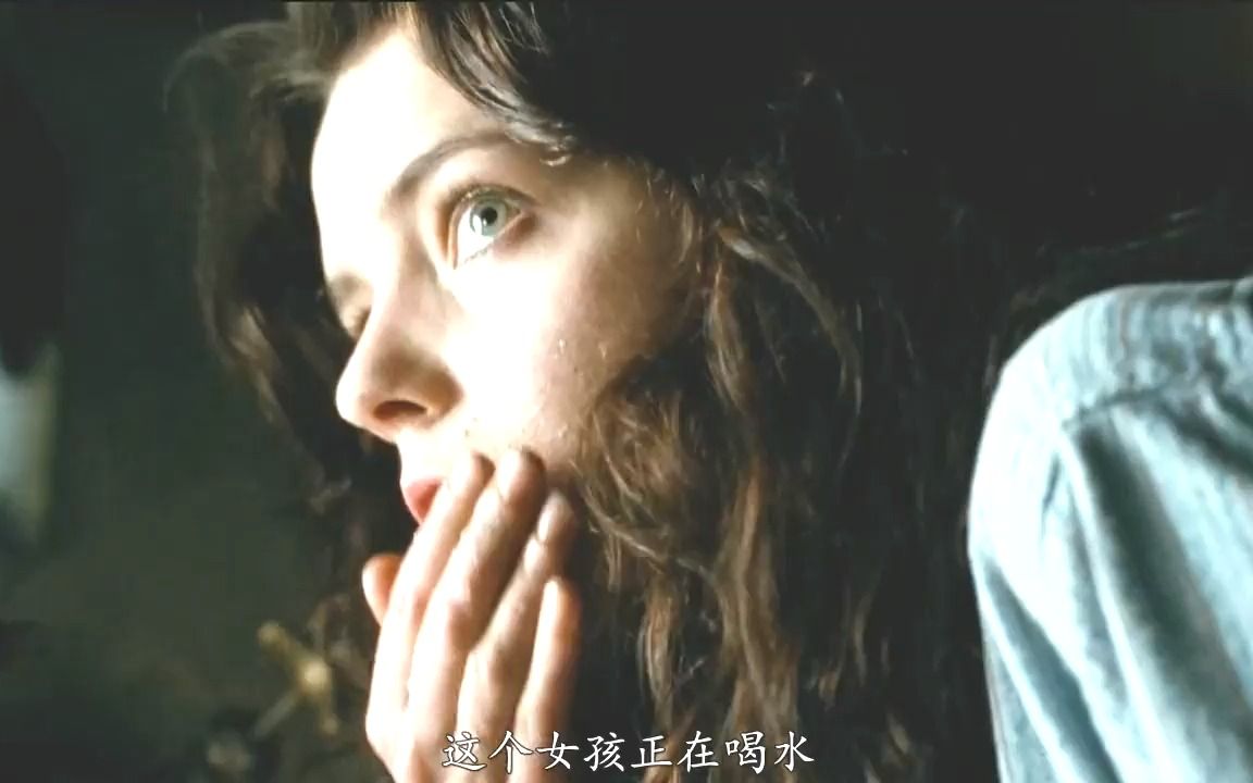稻草人人偶变成美女,被三个男人囚禁在深山,满足自己的需求电影