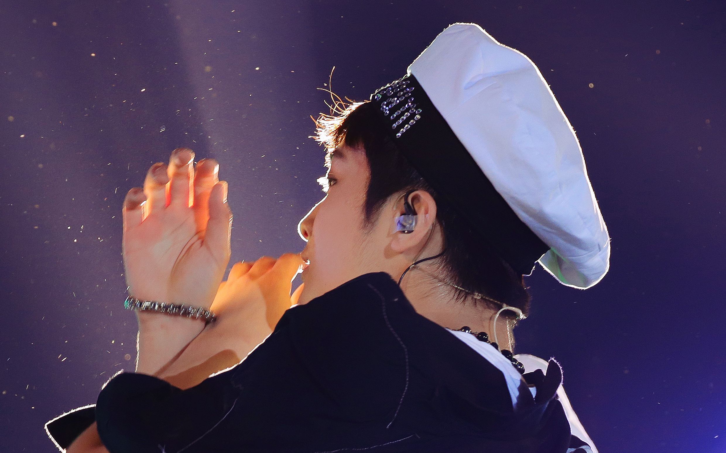 马克4k高清直拍补档必看夏日水手服少年在辽阔的地方看那片绿色吧nct