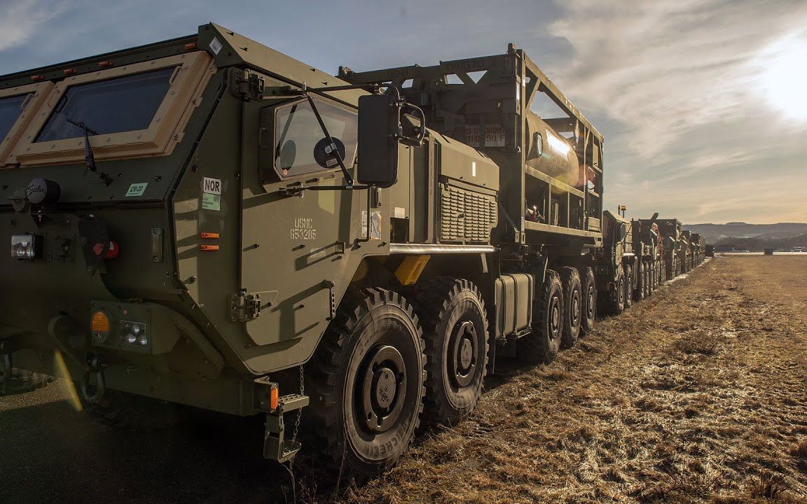 美国海军陆战队指挥车 机动性训练在挪威