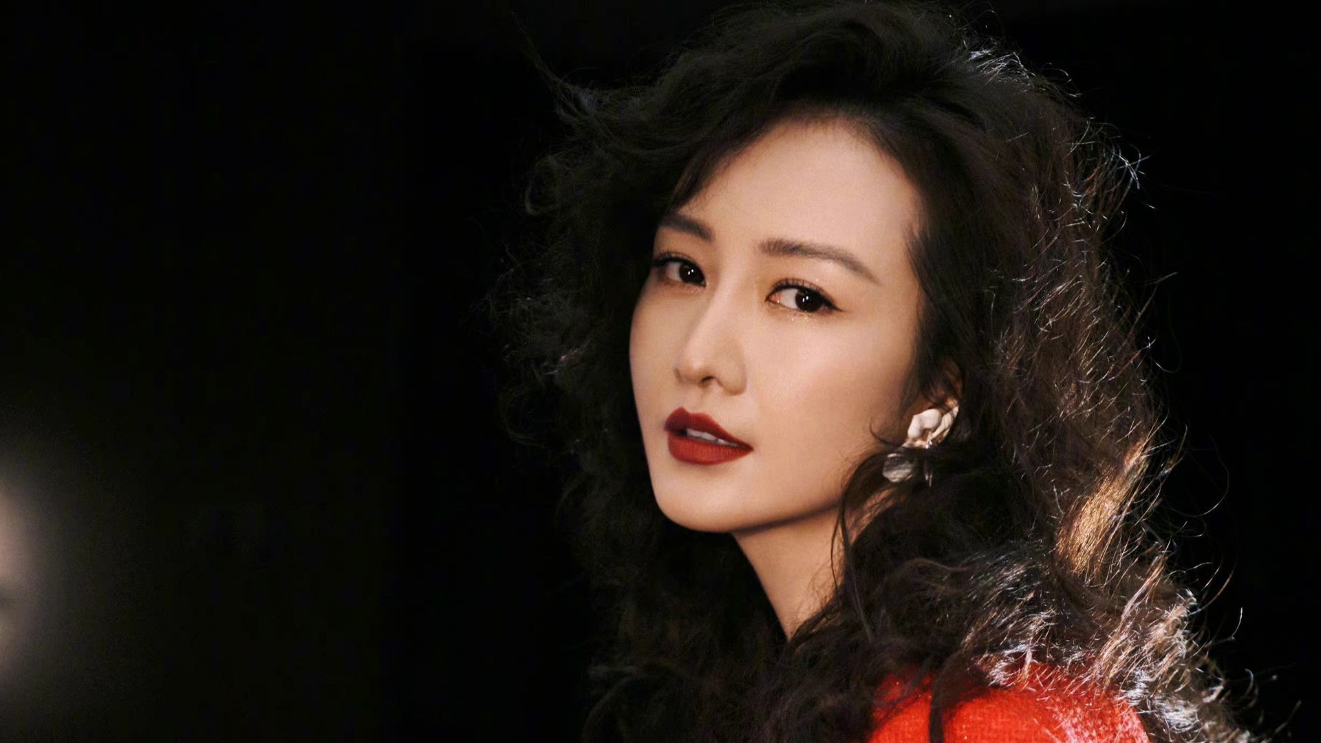 王鸥被曝已经是待产状态,妈妈来北京陪产,孩子爸极可能是何九华