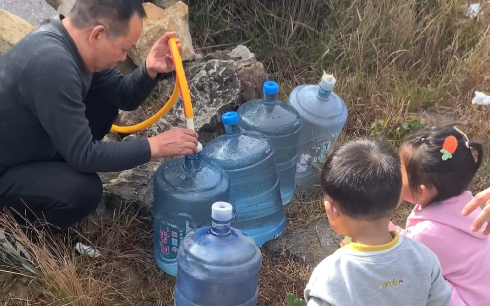 农夫山泉,闽南人饮茶自己上山接山泉水.带娃体验