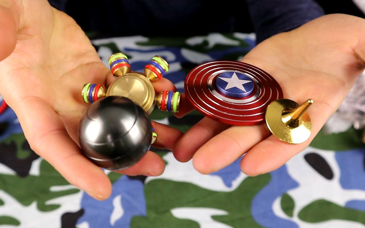 花了105块钱买了四款解压陀螺第一个真是血亏