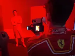 Tải video: 【Carlos Sainz/Charles Leclerc】🧘✌🏻📸