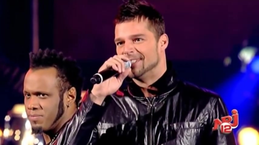 [图]【骚帅马丁】Ricky Martin - Drop It On Me (Live at NRJ Music Tour) 2006.03.04