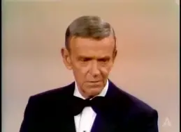 下载视频: 弗雷德·阿斯泰尔 Fred Astaire 71岁时爵士舞（1970年奥斯卡颁奖礼上）