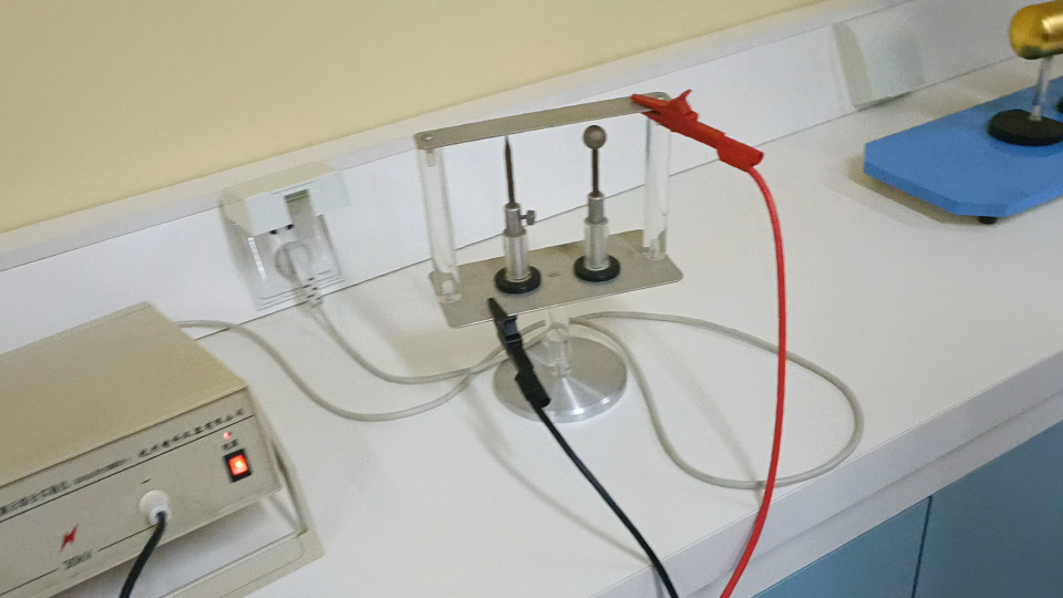 杭州师范大学物理学院避雷针实验