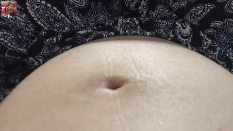 实拍孕26周午餐后宝宝超活跃的胎动 看来小家伙对这一餐很满意 哔哩哔哩