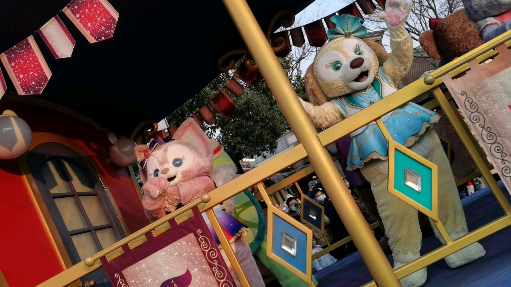 迪士尼川沙七霸花车巡游