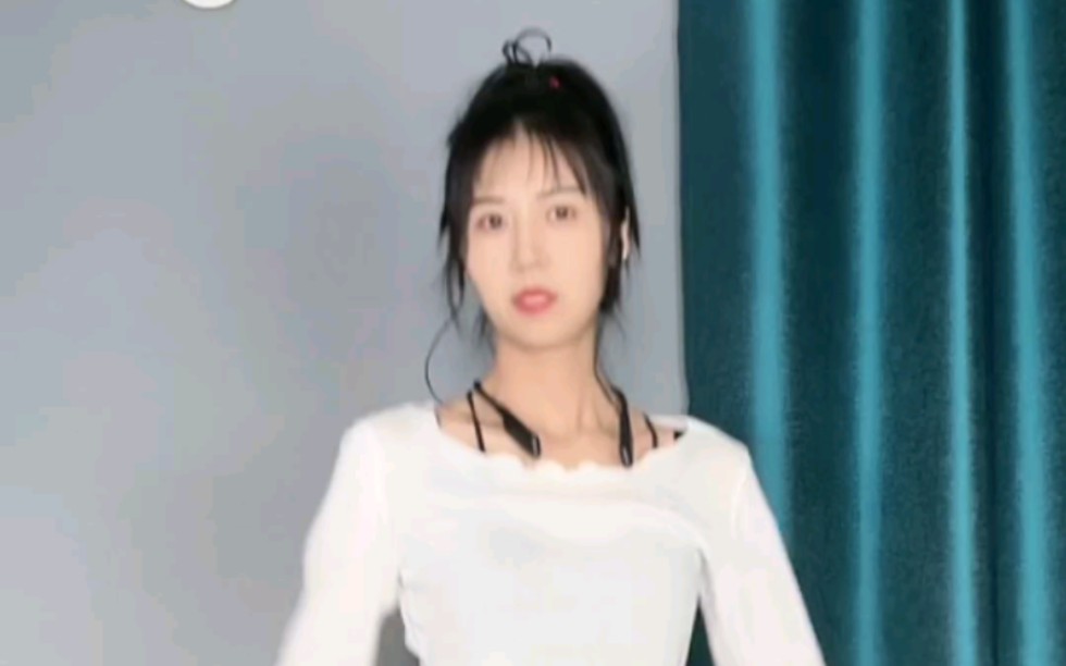 抖音 馨儿 瑜伽裤