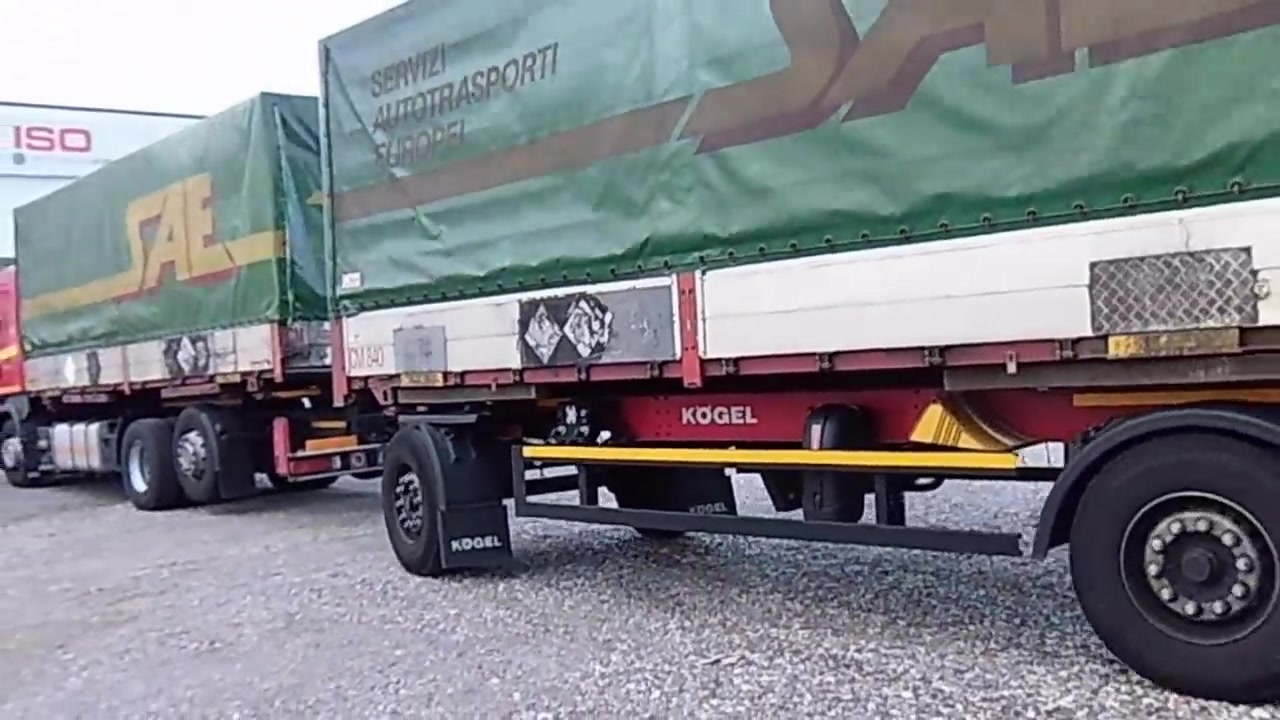 斯堪尼亚交换箱全挂车倒车卸货_哔哩哔哩_bilibili