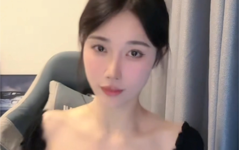 dy高颜值美女直播-太好打了!