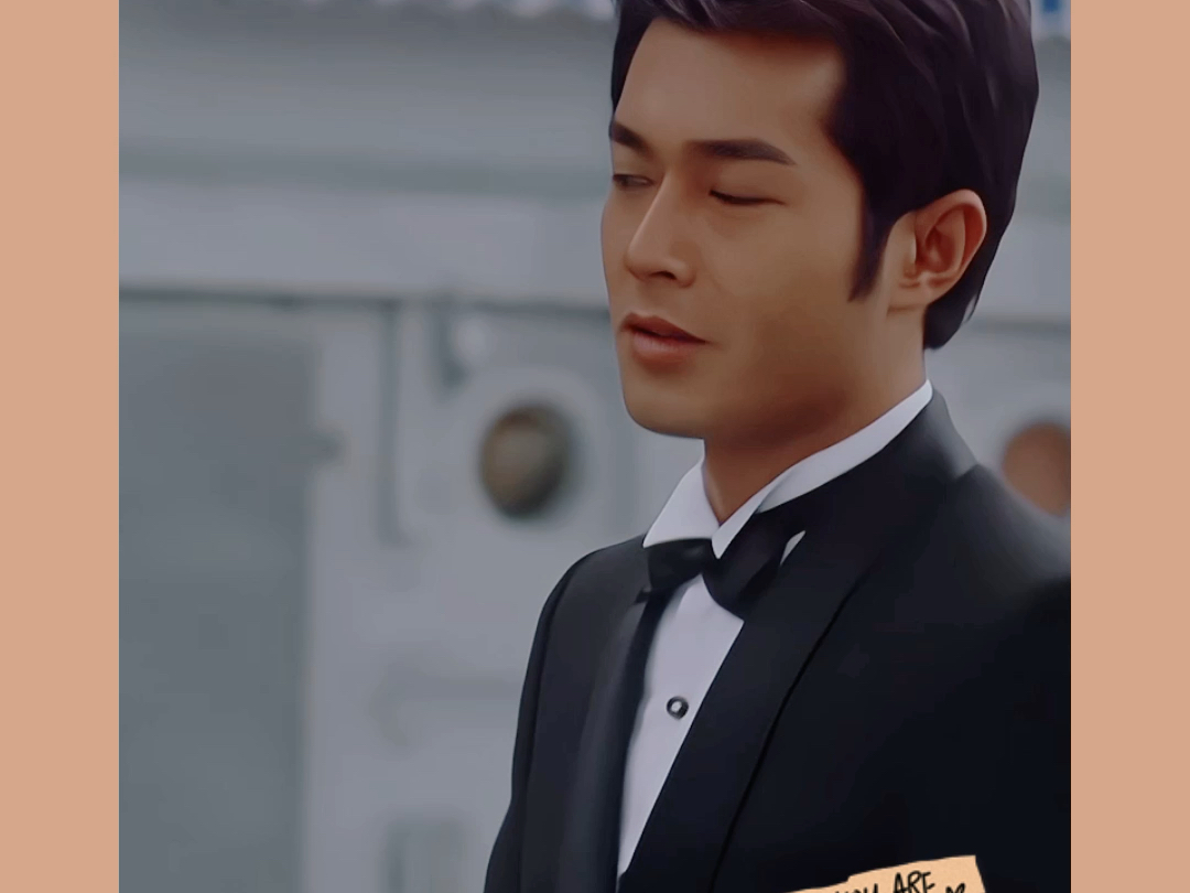 现在向我们走来的是大帅哥古天乐