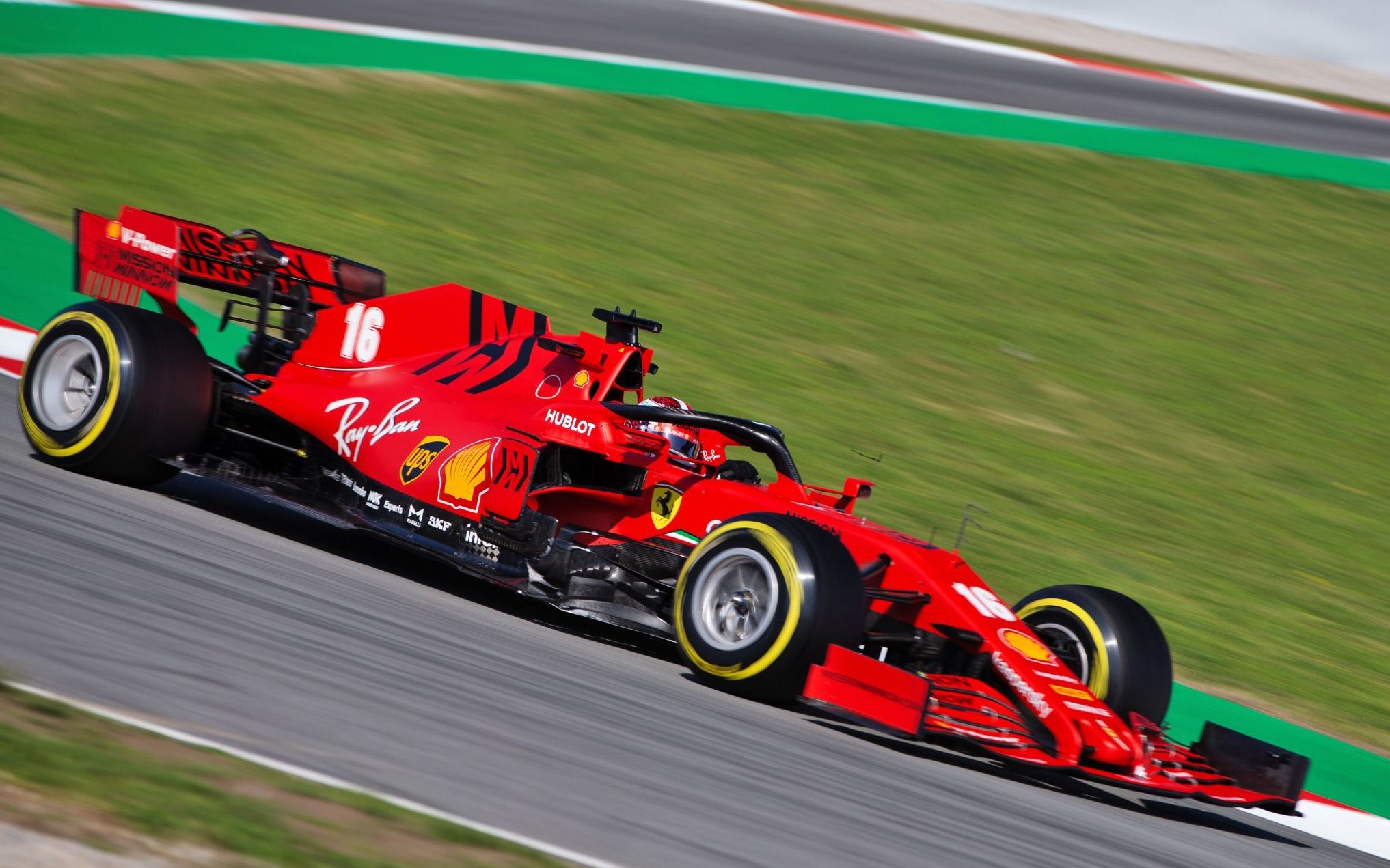 法拉利sf1000 fohteny森林环道试跑