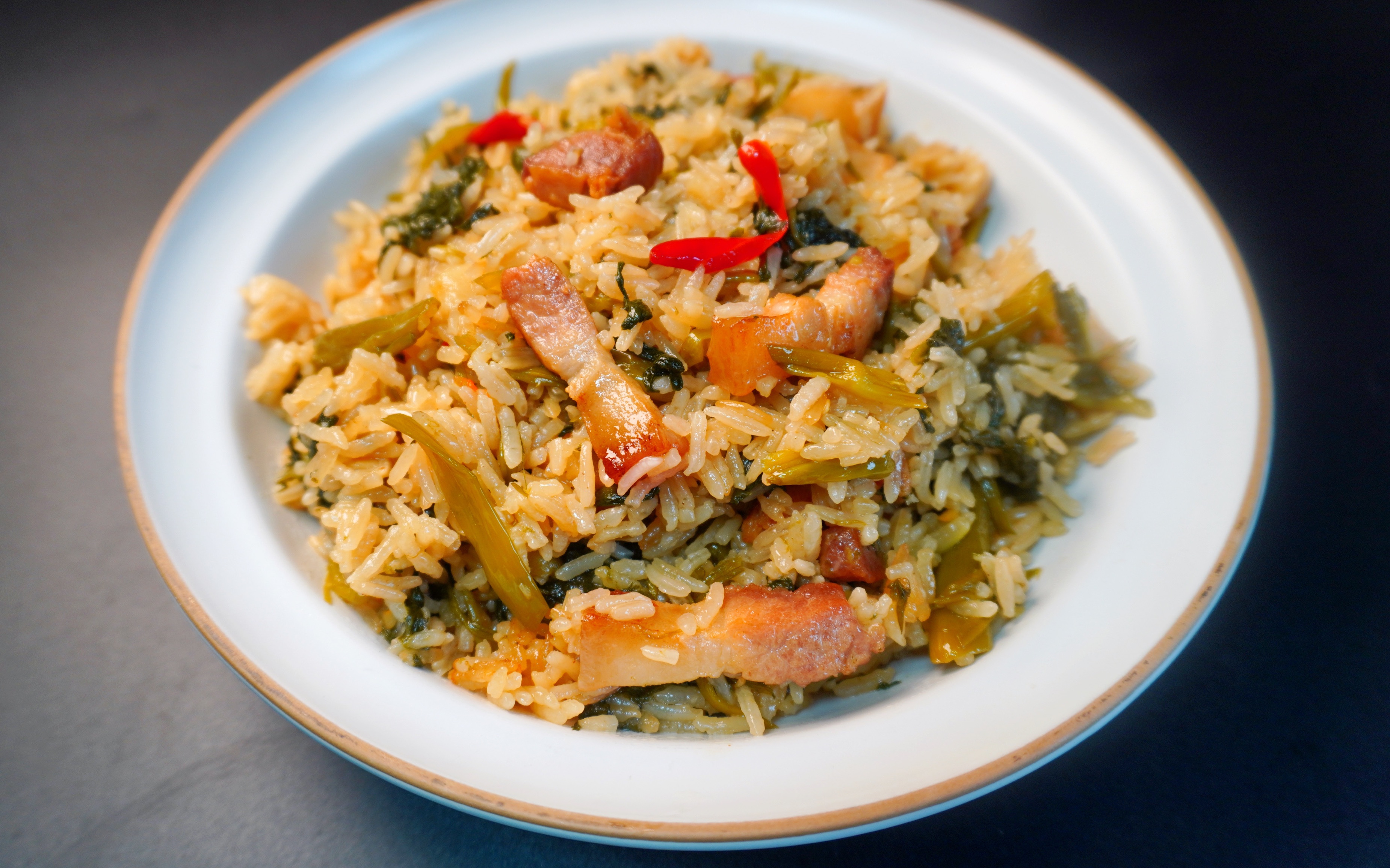 通菜五花肉焖饭,夏日特供,香脆油亮连炫三碗!