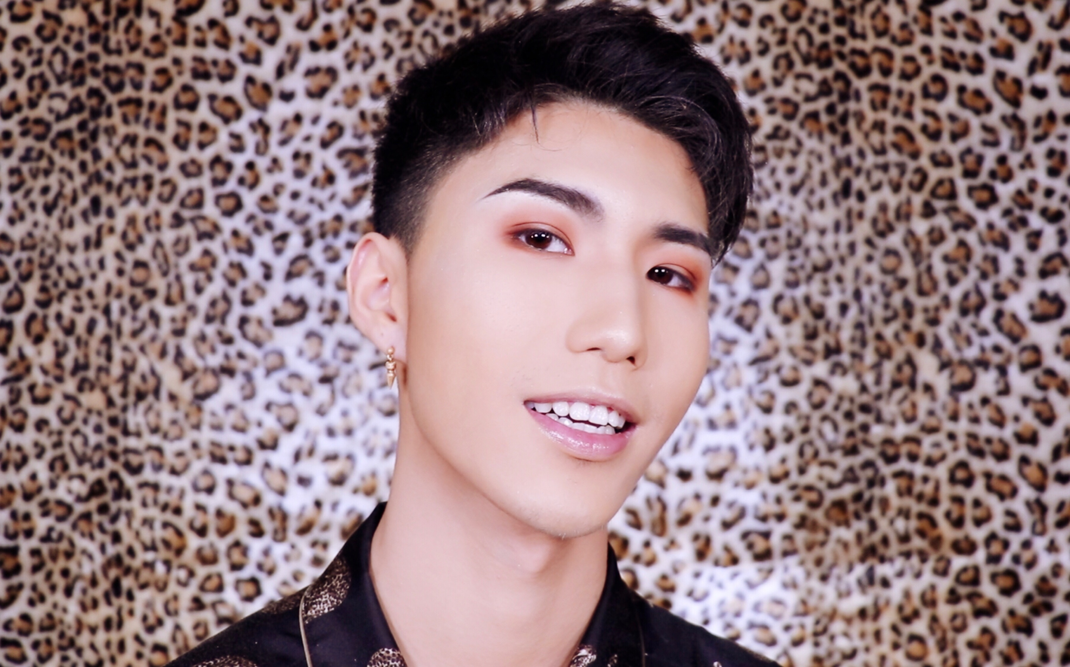 【benny】显牙白的ins风美黑boy妆容分享77磁力面膜评测_哔哩哔哩