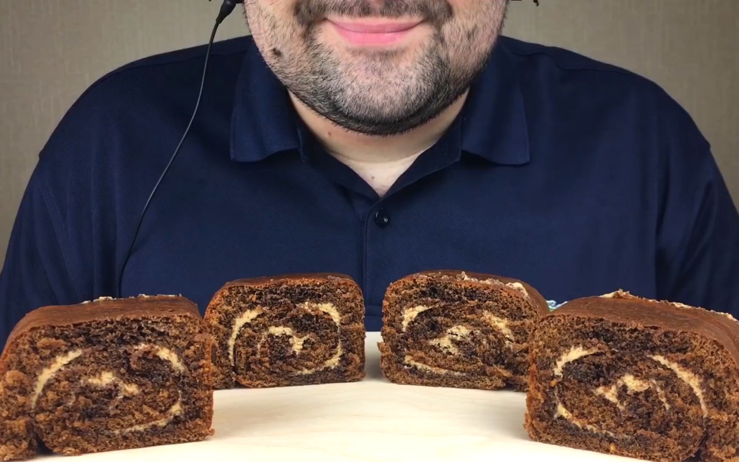 ☆ russian eating ☆ 巧克力瑞士蛋糕卷 asmr食音咀嚼音