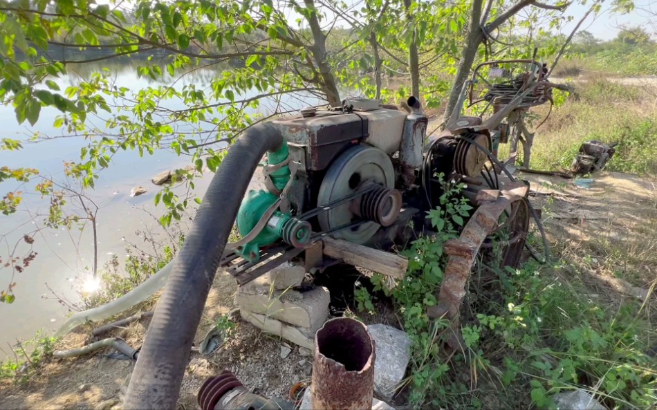 广西农村干旱,用22匹柴油机带动三寸水泵,水压真的太猛了