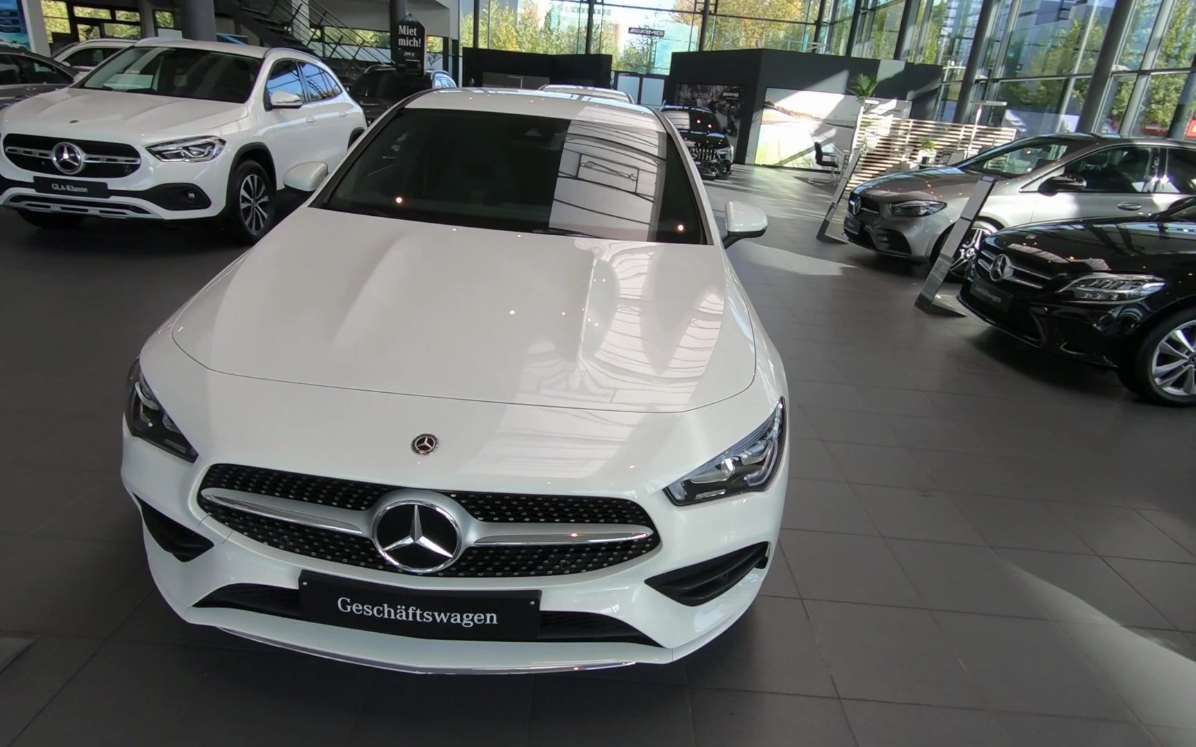 2021全新奔驰cla180猎装版细节展示