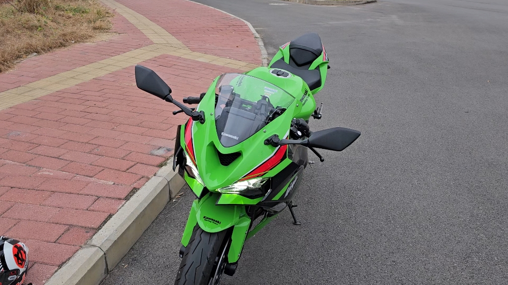 车主浅谈川崎zx6r,喜欢的你还在犹豫吗哔哩哔哩bilibili