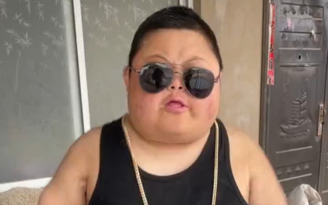 小鸭哥很酷不说大道理