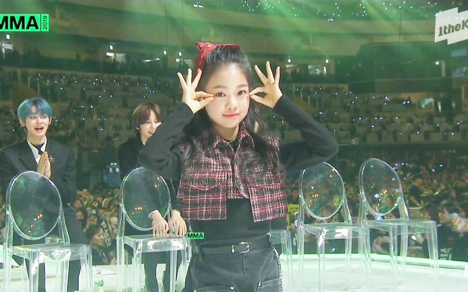 韩国舞蹈神童罗夏恩今日mma颁奖典礼cover最佳舞曲入围曲目恭喜防弹