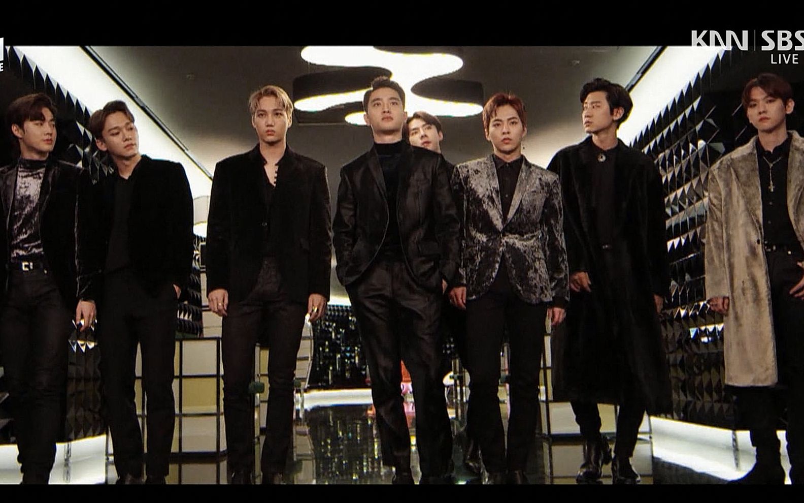 【exo】2018sbs歌谣大战 exo全程cut(蓝光版)_哔哩哔哩_bilibili